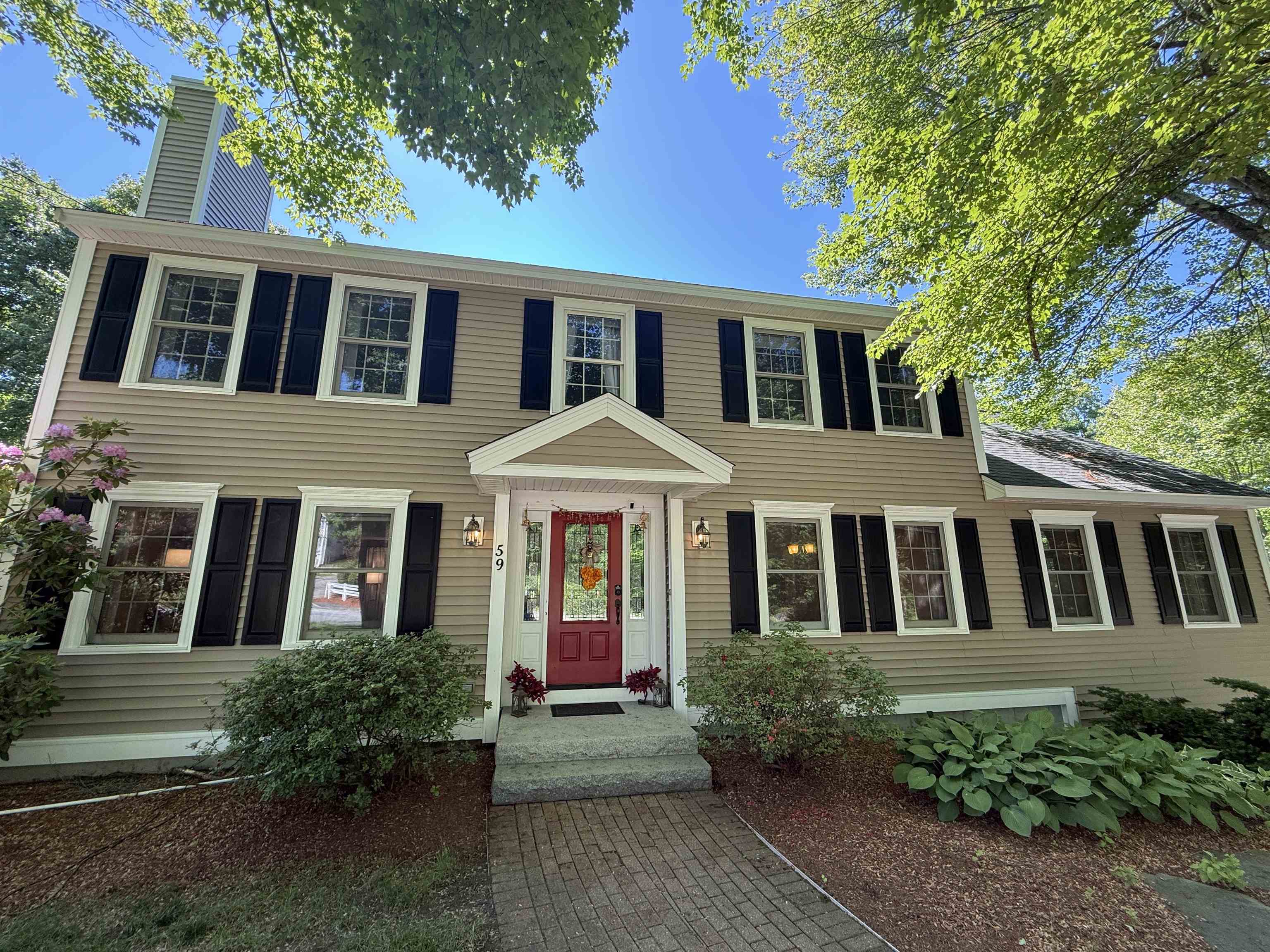 59 Mid. Dunstable Road Nashua, NH 03062 - Photo 1 of 49