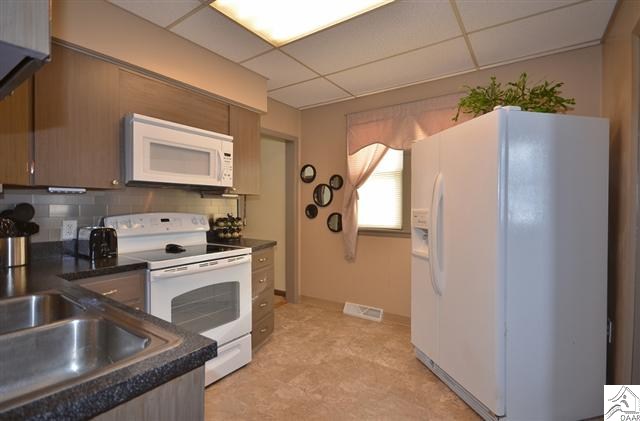 420 North Ugstad Road Proctor, MN 55810 - Photo 3 of 17 Gallery Image 3