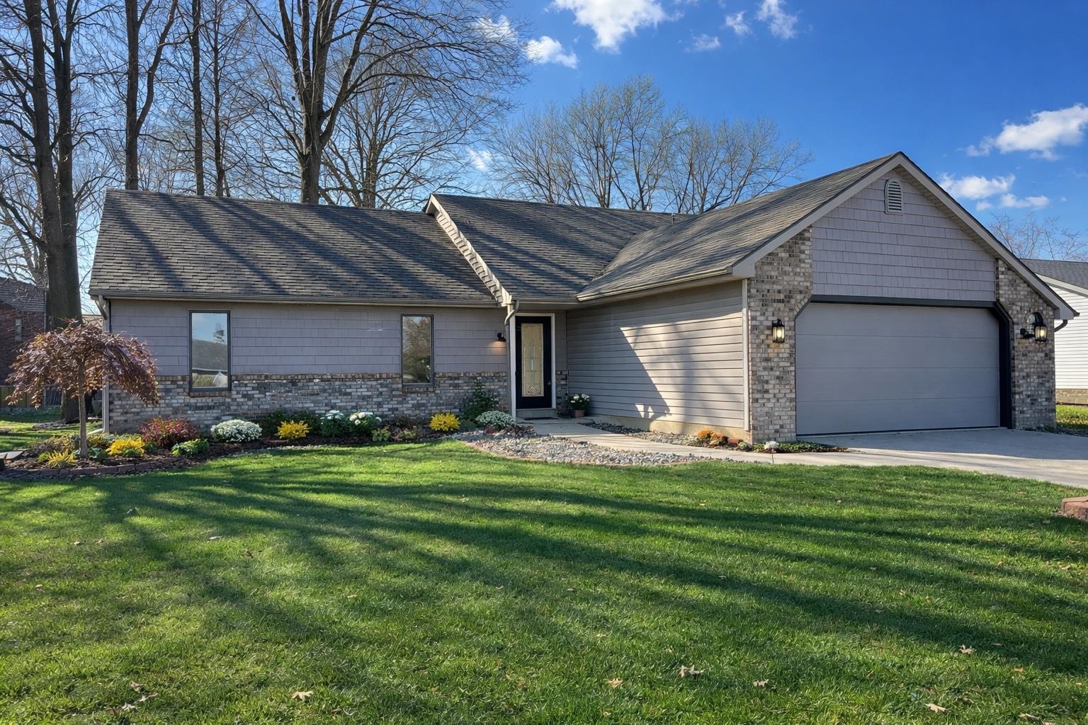 5925 Gate Tree Lane Fort Wayne, IN 46835 - Photo 1 of 33