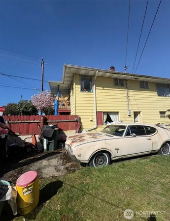 $699,900 | 7718 Beacon Avenue South, Seattle, WA 98118