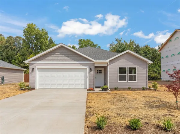 $285,300 | 3466 Clinton Way, Jackson, MI 49201