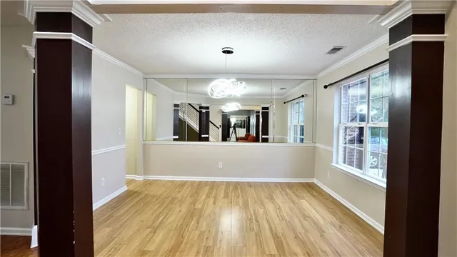 a view of livingroom with furniture