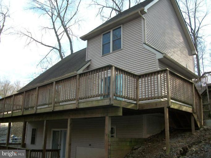Exterior (Rear)