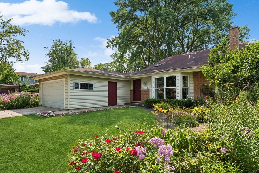 215 Sunset Drive Wilmette, IL 60091 - Photo 1 of 30