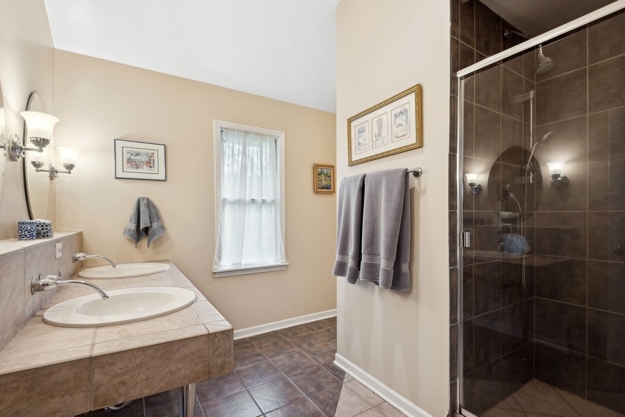 215 Sunset Drive Wilmette, IL 60091 - Photo 13 of 30