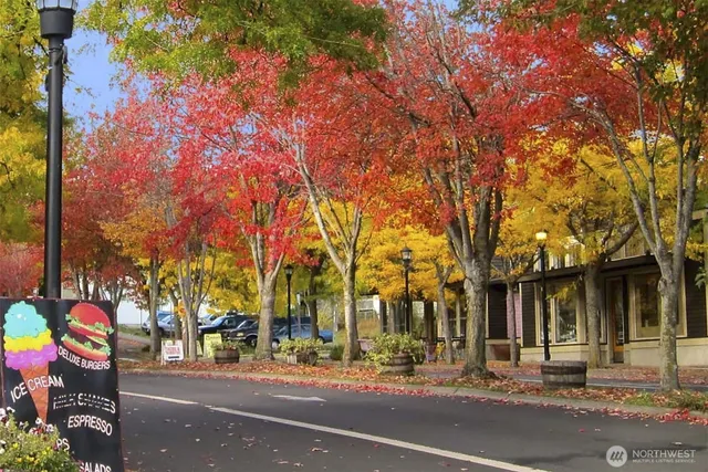 front view of a building with traffic signal lights