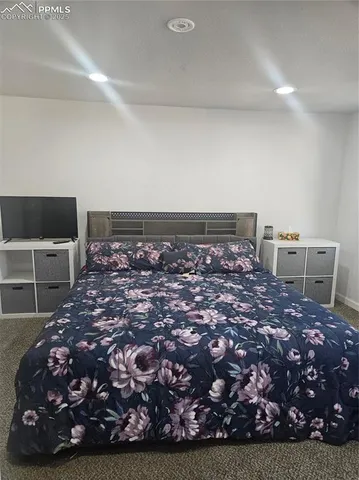 a view of a furniture