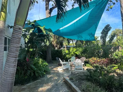 $2,295 | 913 Northeast 17th Street, Unit 8, Fort Lauderdale, FL 33305