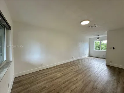 $2,295 | 913 Northeast 17th Street, Unit 8, Fort Lauderdale, FL 33305