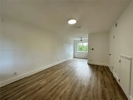 $2,295 | 913 Northeast 17th Street, Unit 8, Fort Lauderdale, FL 33305