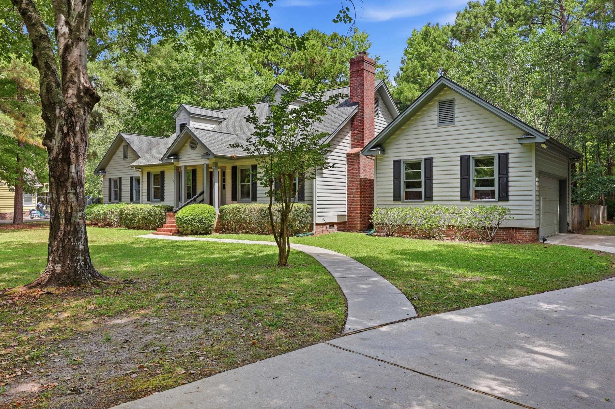 329 Great Lakes Road Pawleys Island, SC 29585 - Photo 5 of 56