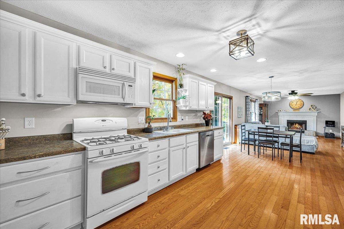 6 Raleigh Avenue Mackinaw, IL 61755 - Photo 16 of 55