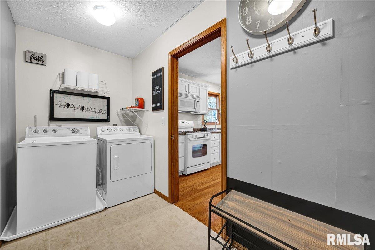 6 Raleigh Avenue Mackinaw, IL 61755 - Photo 18 of 55