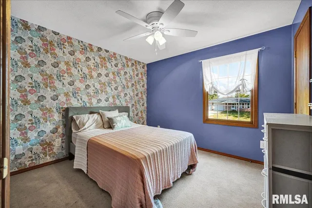 $310,000 | 6 Raleigh Avenue, Mackinaw, IL 61755