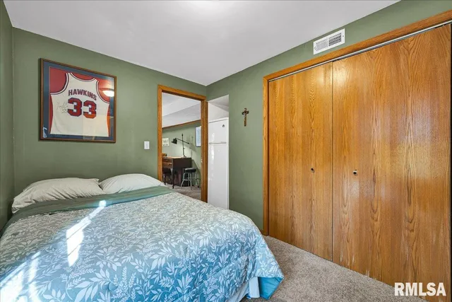 $310,000 | 6 Raleigh Avenue, Mackinaw, IL 61755