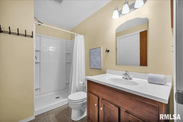 $310,000 | 6 Raleigh Avenue, Mackinaw, IL 61755