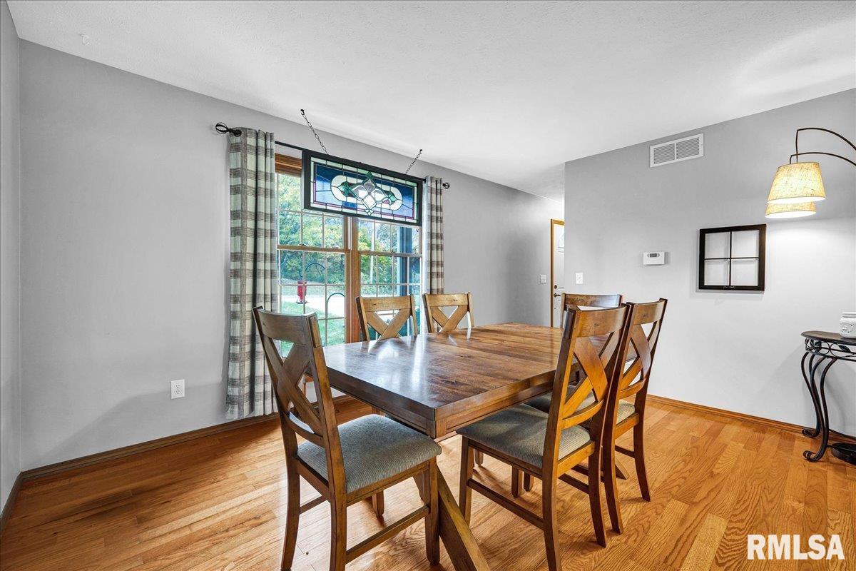 6 Raleigh Avenue Mackinaw, IL 61755 - Photo 4 of 55