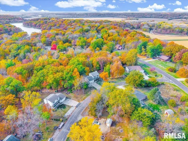 $310,000 | 6 Raleigh Avenue, Mackinaw, IL 61755