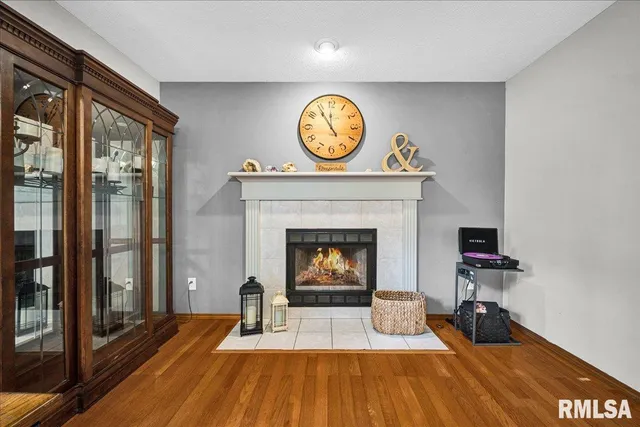 $310,000 | 6 Raleigh Avenue, Mackinaw, IL 61755