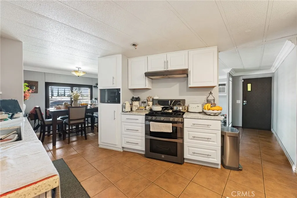 1025 South Riverside Avenue, Unit 121 Rialto, CA 92376 - Photo 10 of 25 Gallery Image 10