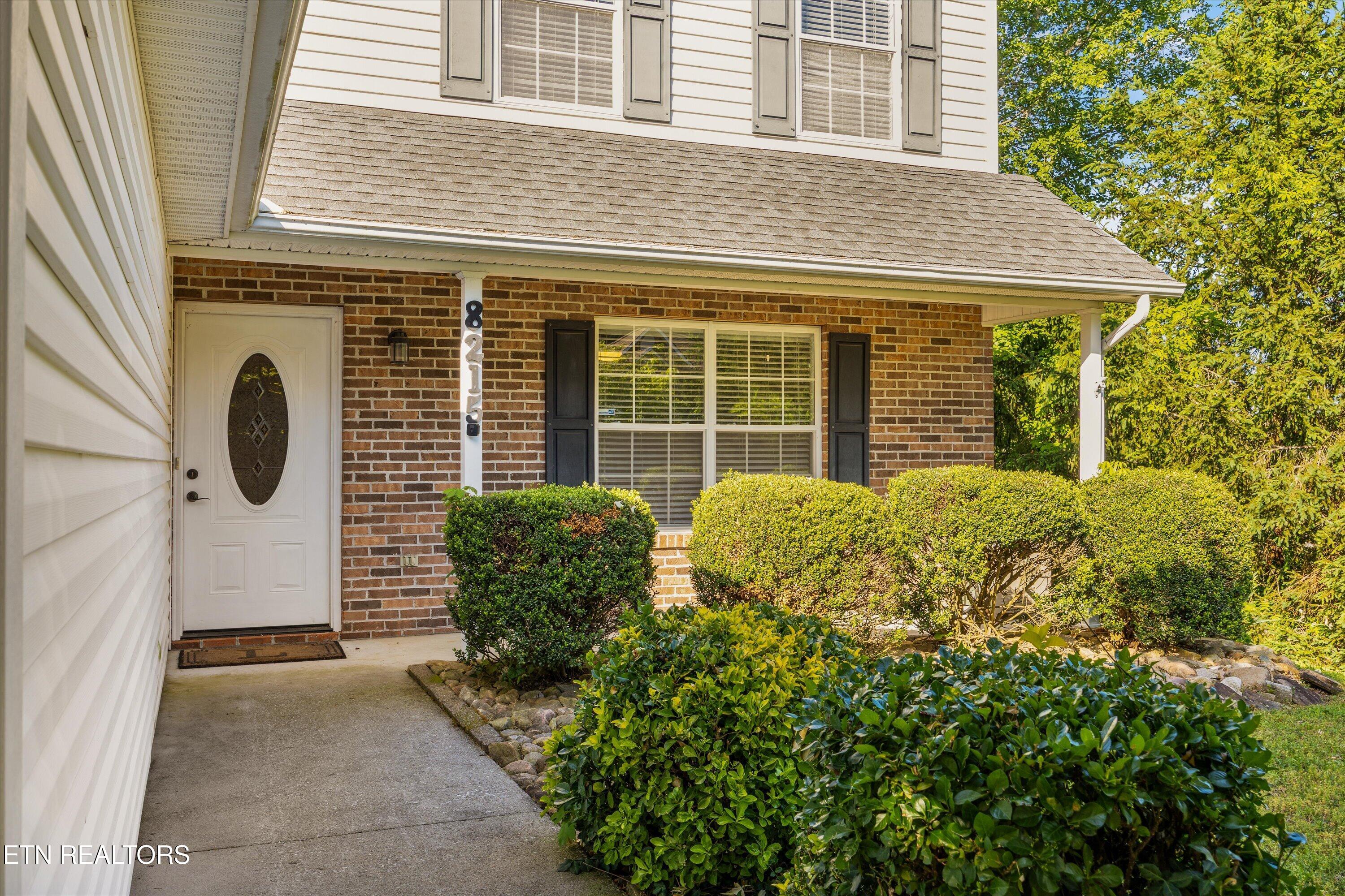 8215 Foxworth Trail Powell, TN 37849 - Photo 2 of 38 Front Porch