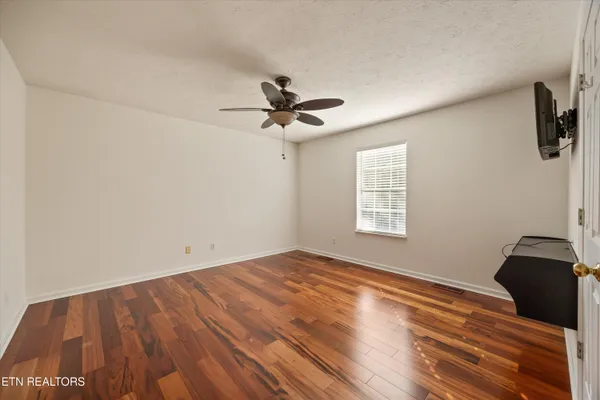 $425,000 | 8215 Foxworth Trail, Powell, TN 37849