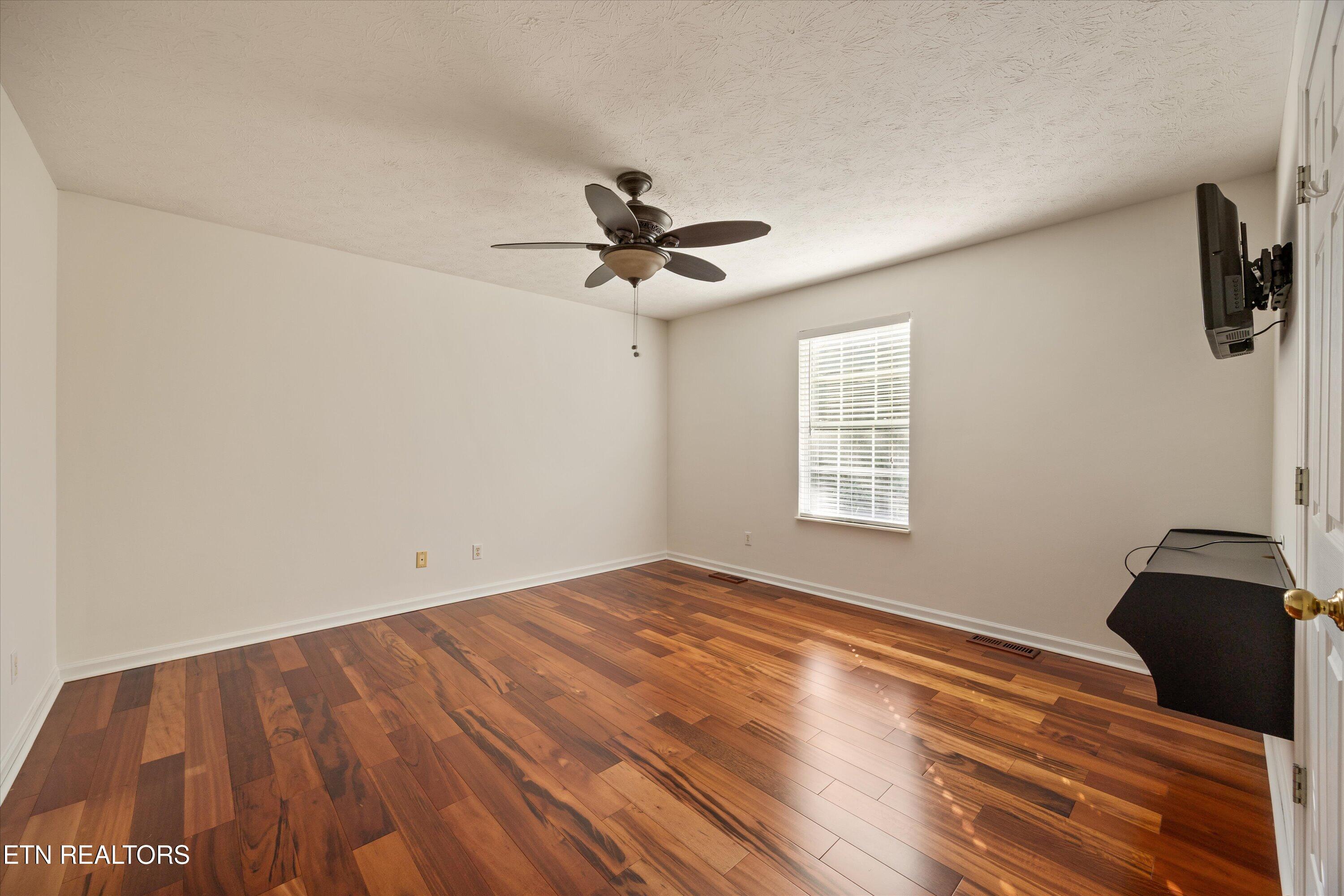 8215 Foxworth Trail Powell, TN 37849 - Photo 30 of 38 28-8215 Foxworth Trail 33