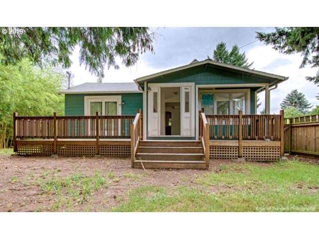 40 Southeast 133rd Avenue Portland, OR 97233 - Photo 2 of 22