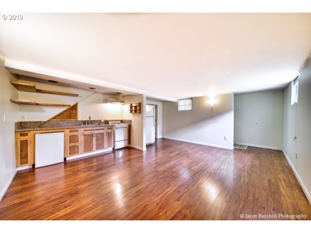 40 Southeast 133rd Avenue Portland, OR 97233 - Photo 11 of 22