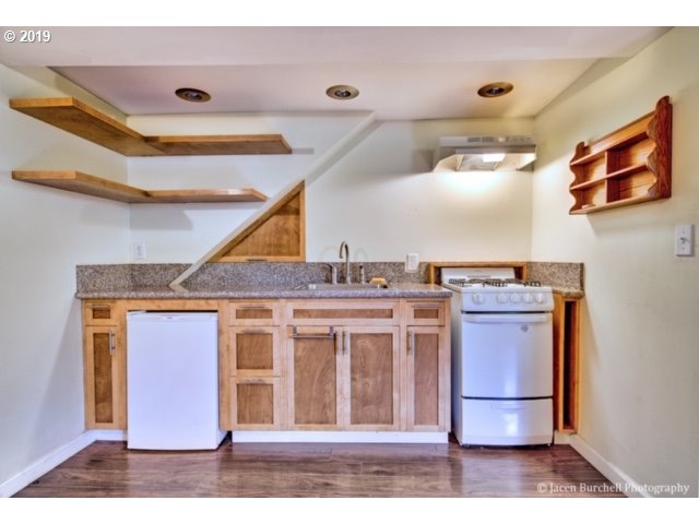 40 Southeast 133rd Avenue Portland, OR 97233 - Photo 12 of 22