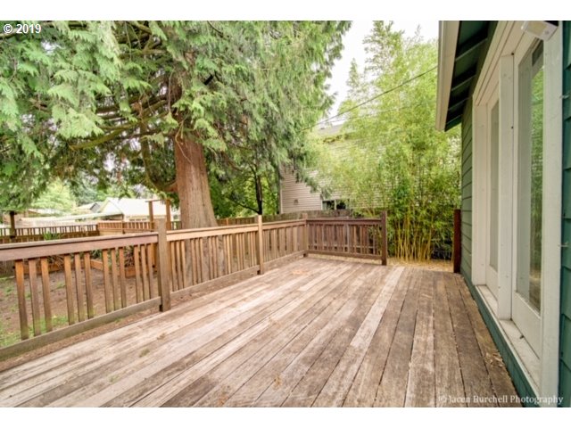 40 Southeast 133rd Avenue Portland, OR 97233 - Photo 17 of 22