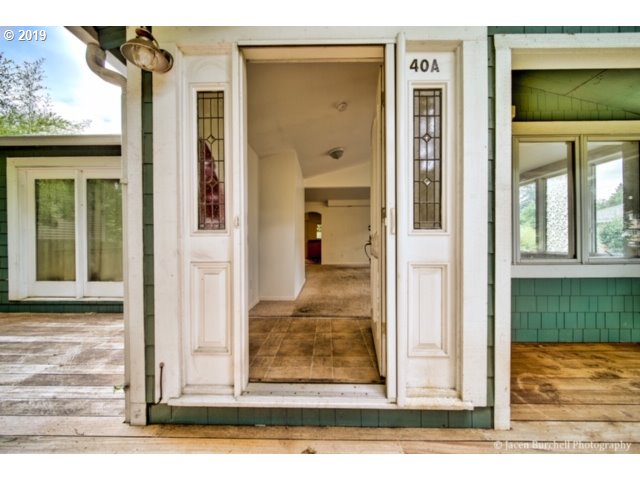 40 Southeast 133rd Avenue Portland, OR 97233 - Photo 3 of 22