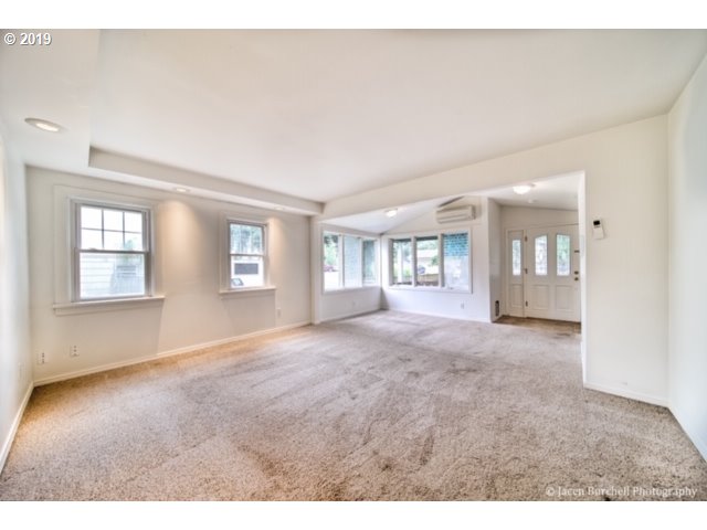 40 Southeast 133rd Avenue Portland, OR 97233 - Photo 7 of 22