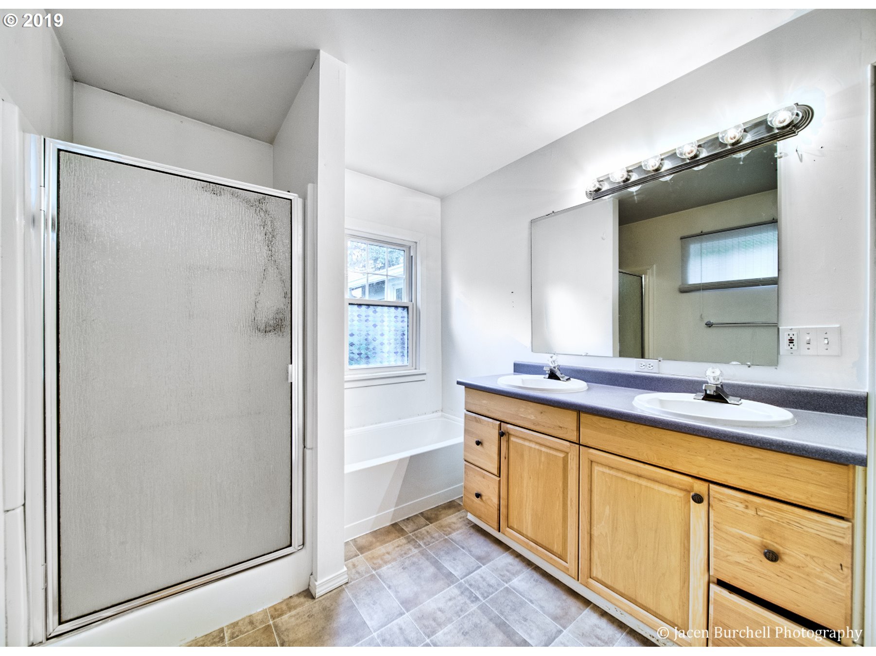 40 Southeast 133rd Avenue Portland, OR 97233 - Photo 10 of 22