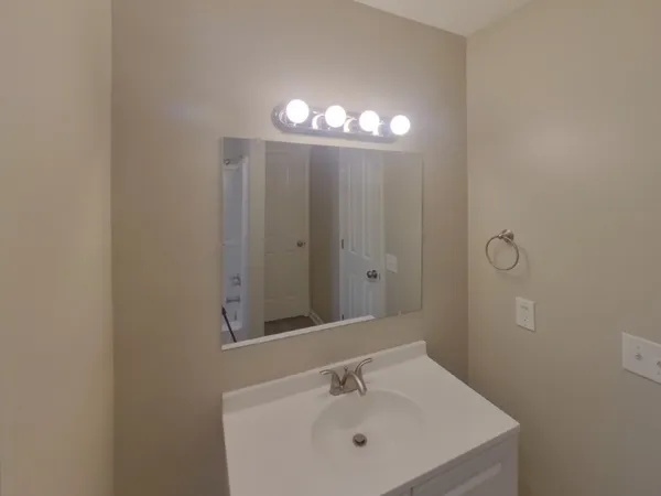 $2,299 | 1918 Cross Creek Drive, Murfreesboro, TN 37127
