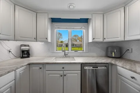 $769,900 | 2 St Andrews Way, Yarmouth, MA 02664