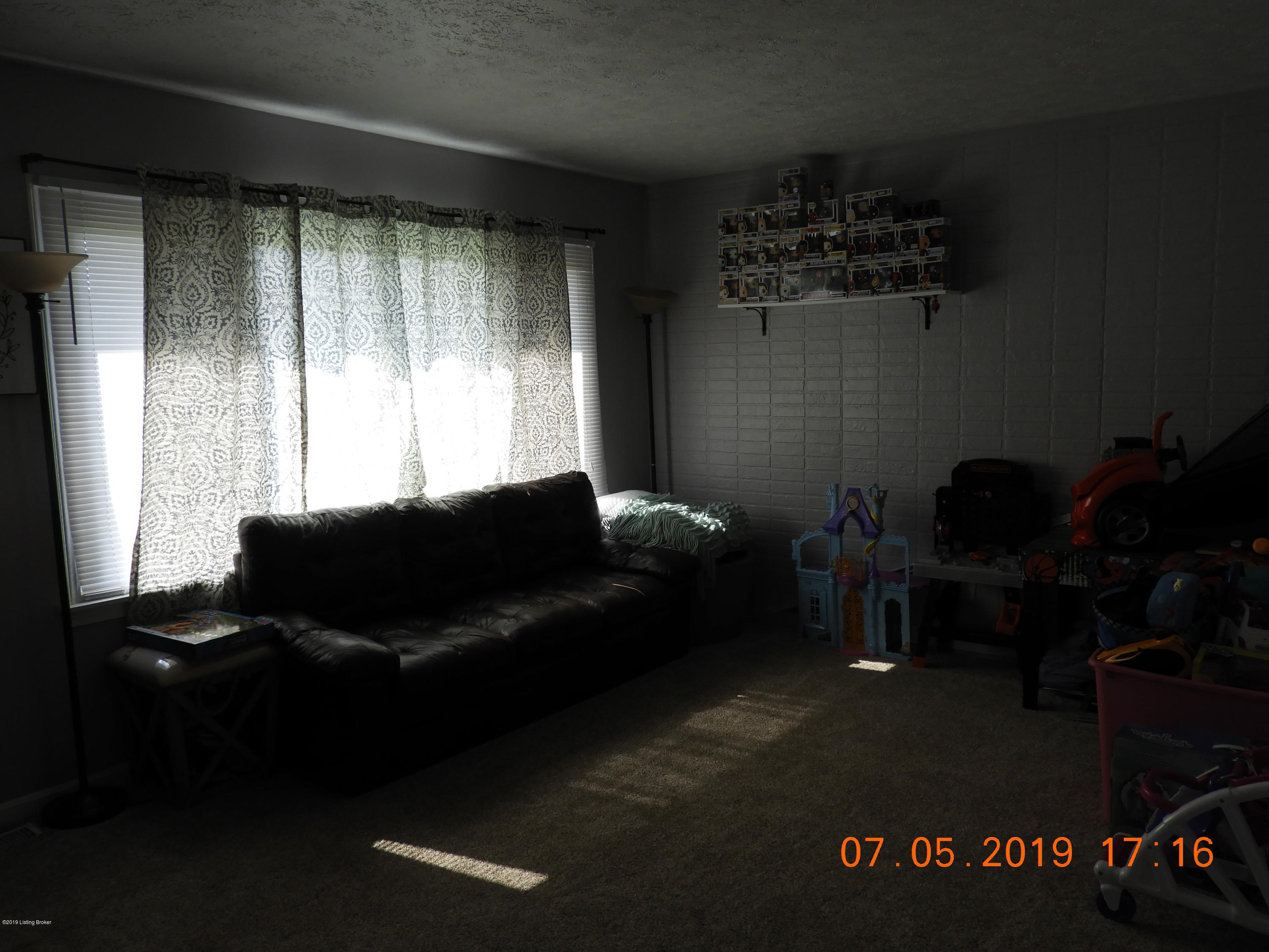 6305 Terry Road Louisville, KY 40258 - Photo 22 of 44 DSCN4165