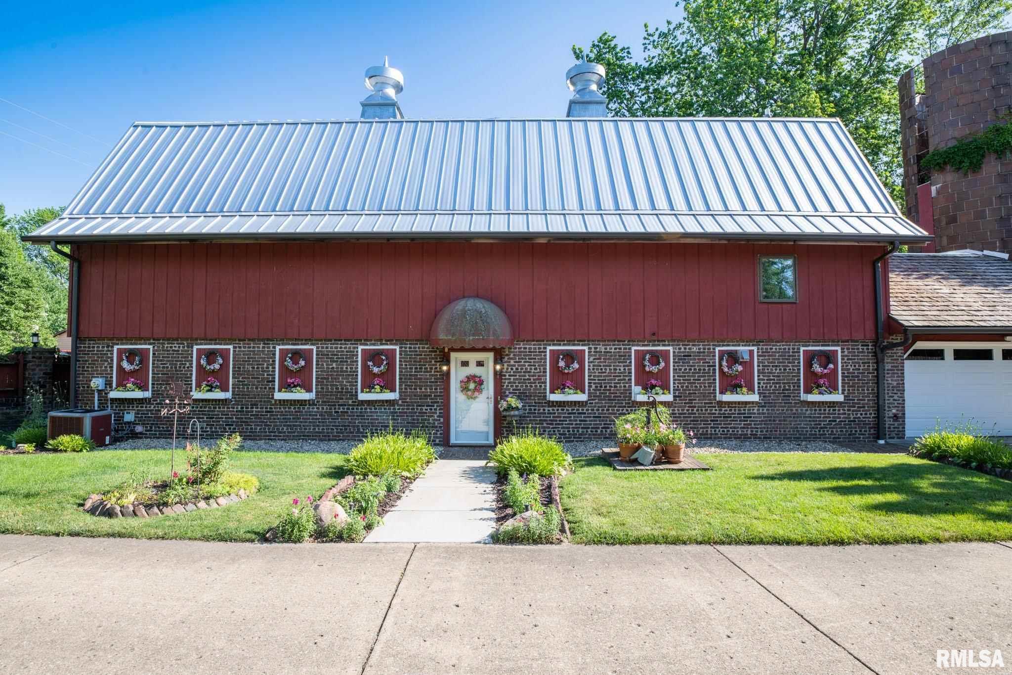 1451 Highview Road East Peoria, IL 61611 - Photo 2 of 50