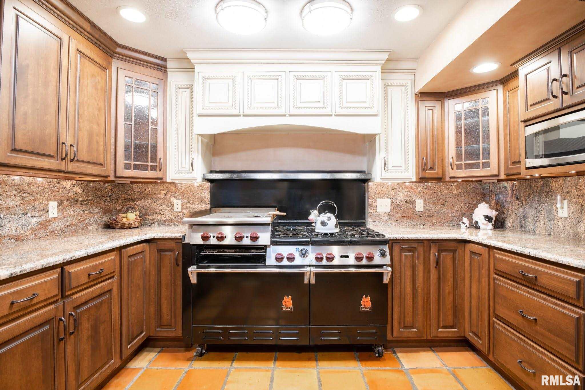 1451 Highview Road East Peoria, IL 61611 - Photo 26 of 50