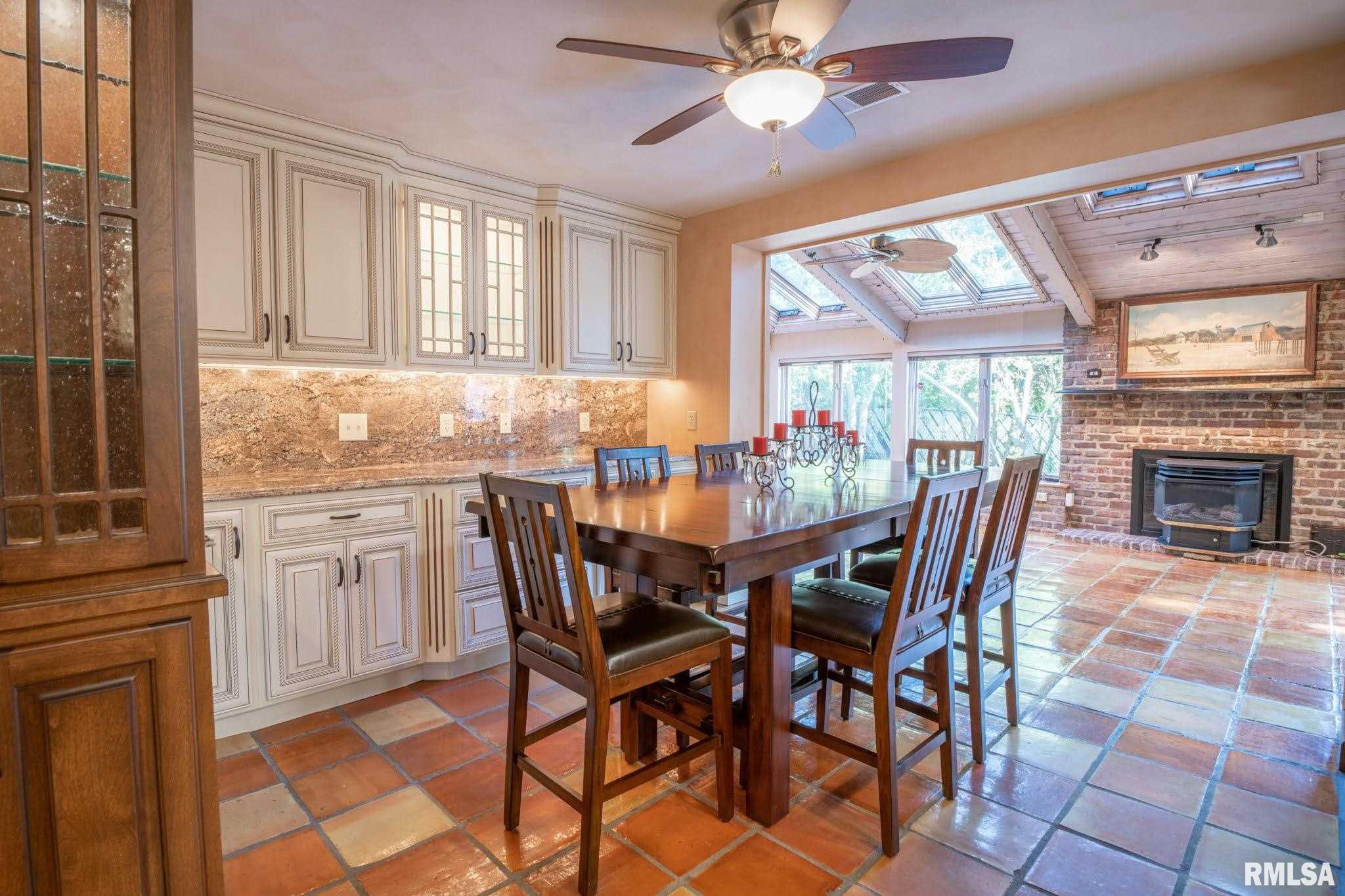 1451 Highview Road East Peoria, IL 61611 - Photo 31 of 50