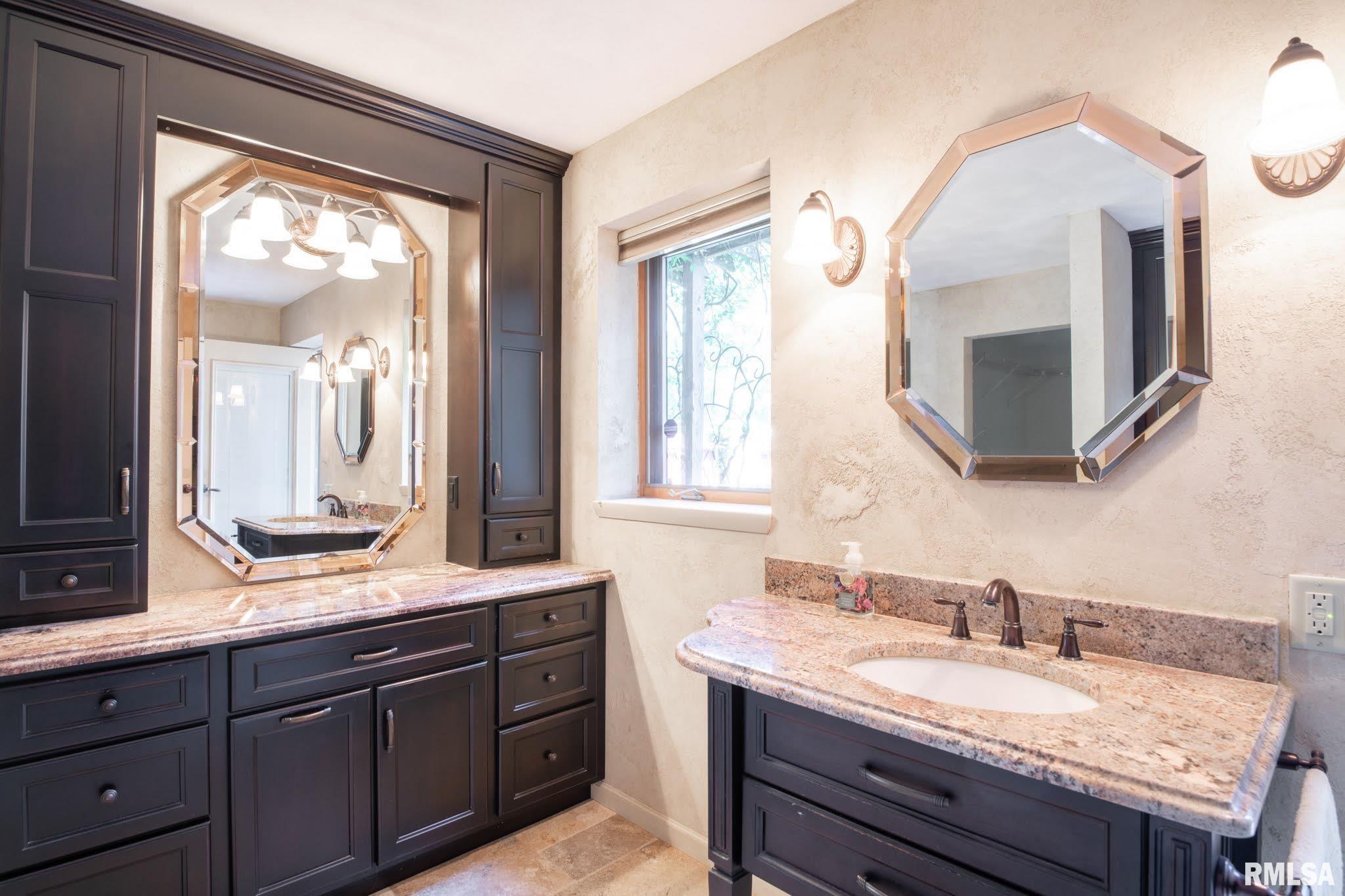 1451 Highview Road East Peoria, IL 61611 - Photo 36 of 50