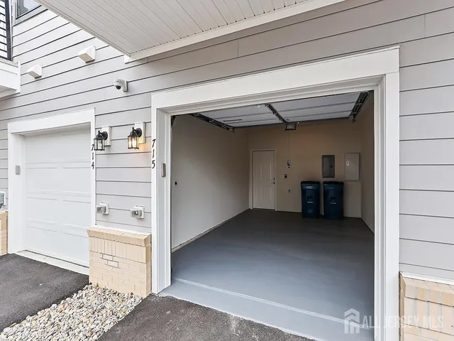 a view of an empty room and closet