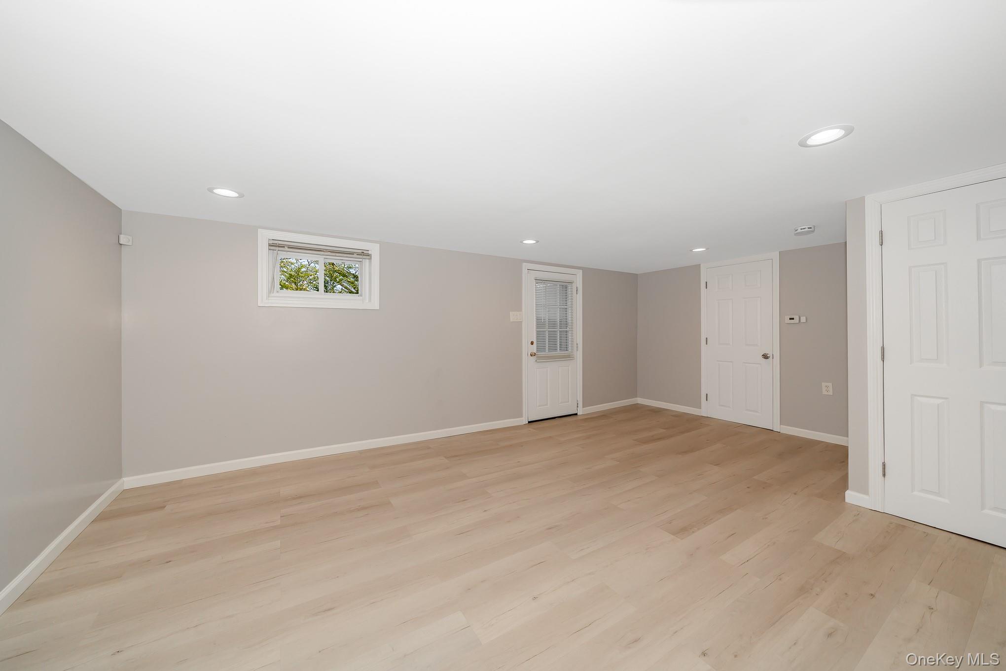 18 Byron Road Commack, NY 11725 - Photo 24 of 32 Large Finished Room with OSE