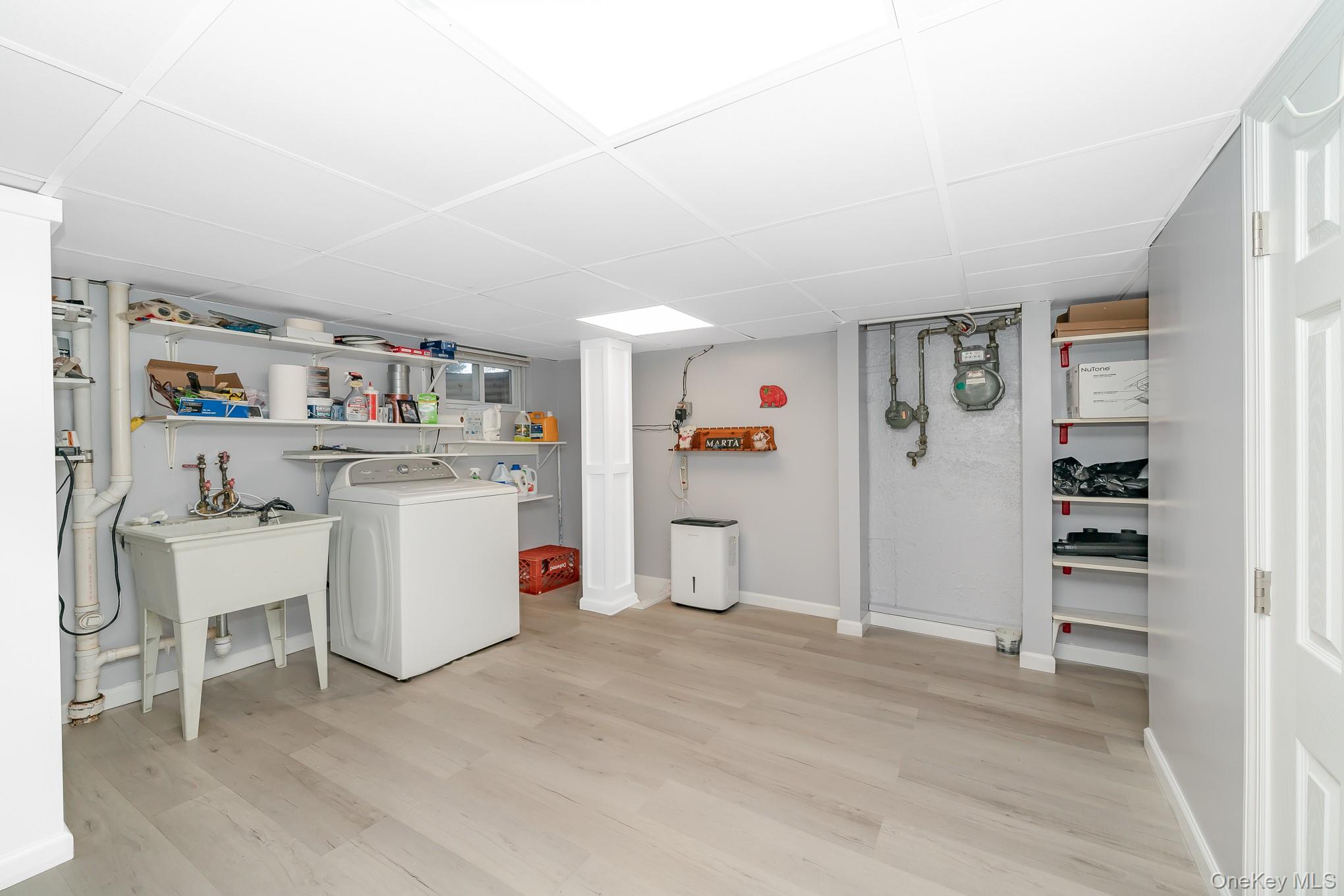 18 Byron Road Commack, NY 11725 - Photo 28 of 32 Laundry/Utility Area