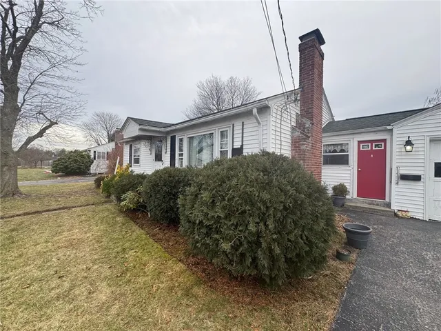 $329,900 | 20 Commodore Avenue, Warwick, RI 02888