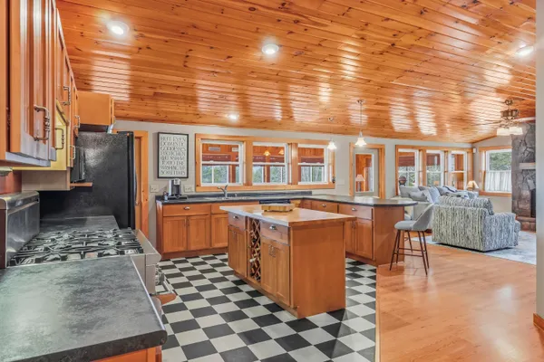 $620,000 | 31 Lakeridge Lane, Unit 31, Smithfield, ME 04978
