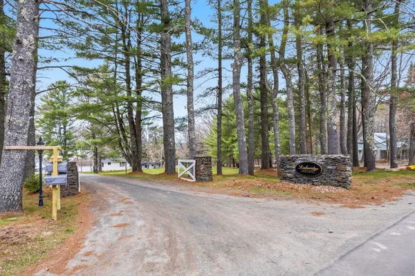 $620,000 | 31 Lakeridge Lane, Unit 31, Smithfield, ME 04978