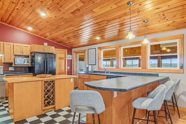 $620,000 | 31 Lakeridge Lane, Unit 31, Smithfield, ME 04978