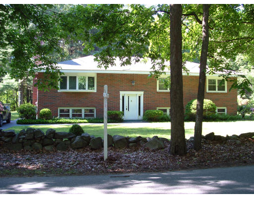 36 Parker Road Chelmsford, MA 01824 - Photo 1 of 5 Gallery Image 1