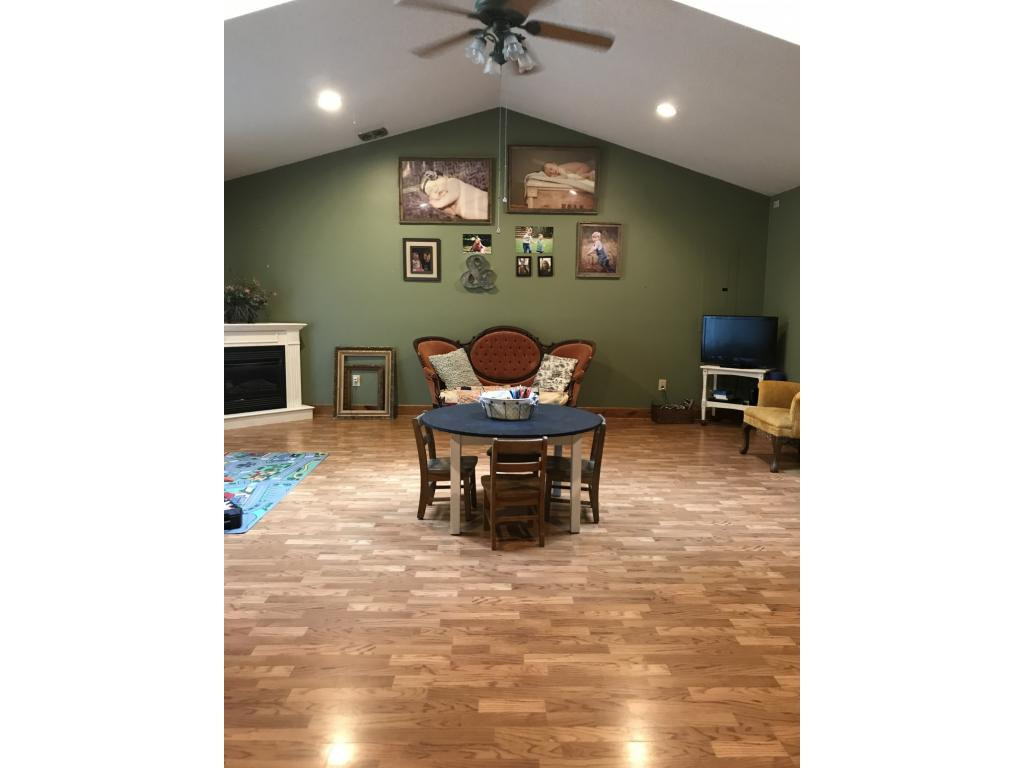 122 Fitzsimmons Hill Road Elizabethton, TN 37643 - Photo 18 of 26 Photo 18